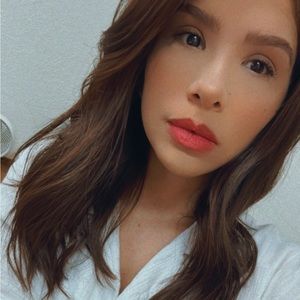 Meet your Posher, Roxanne